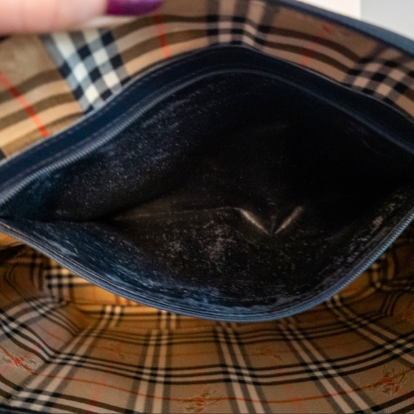 ⚜️ BurberryS White and Navy 2-Way ⚜️ - Picture 10 of 14